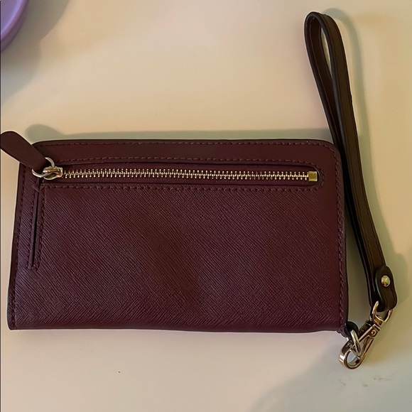 Michael Kors wallet/phone wristlet - Picture 3 of 7